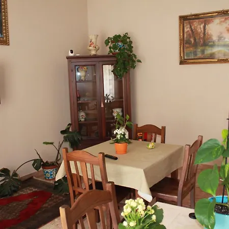 Vendégház Domus Pina *
